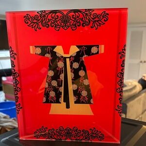 Artistic Black and Gold Decorative Vase